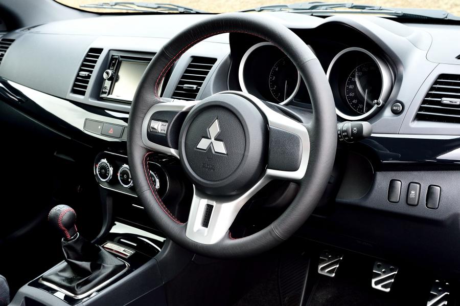  Mitsubishi Lancer Evolution X Final Edition 2015 года  (фото 21 из 30)